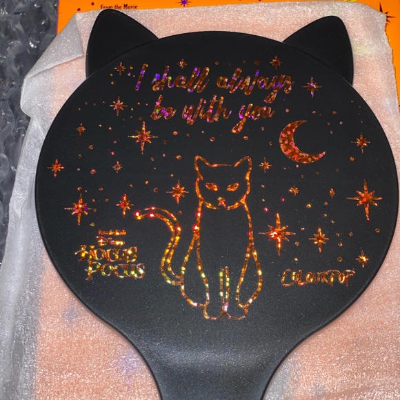 Colourpop x Disney licensed Hocus Pocus Flirty Witch Sarah Collection - Picture 5 of 14